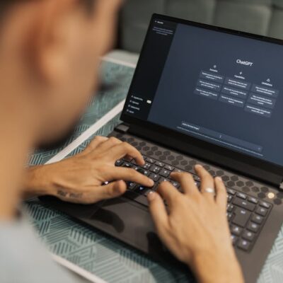 Illusztráció: Matheus Bertelli