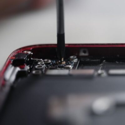 Illusztráció: Tima Miroshnichenko