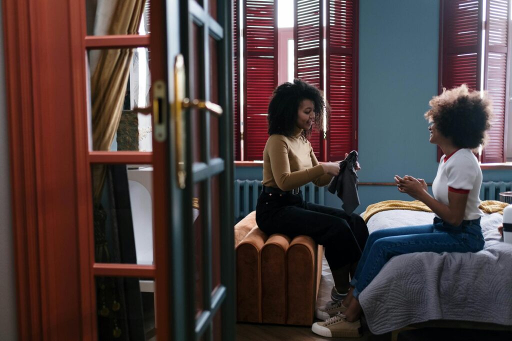 Hogyan szervezzünk sikeres ruhacserét a barátainkkal?